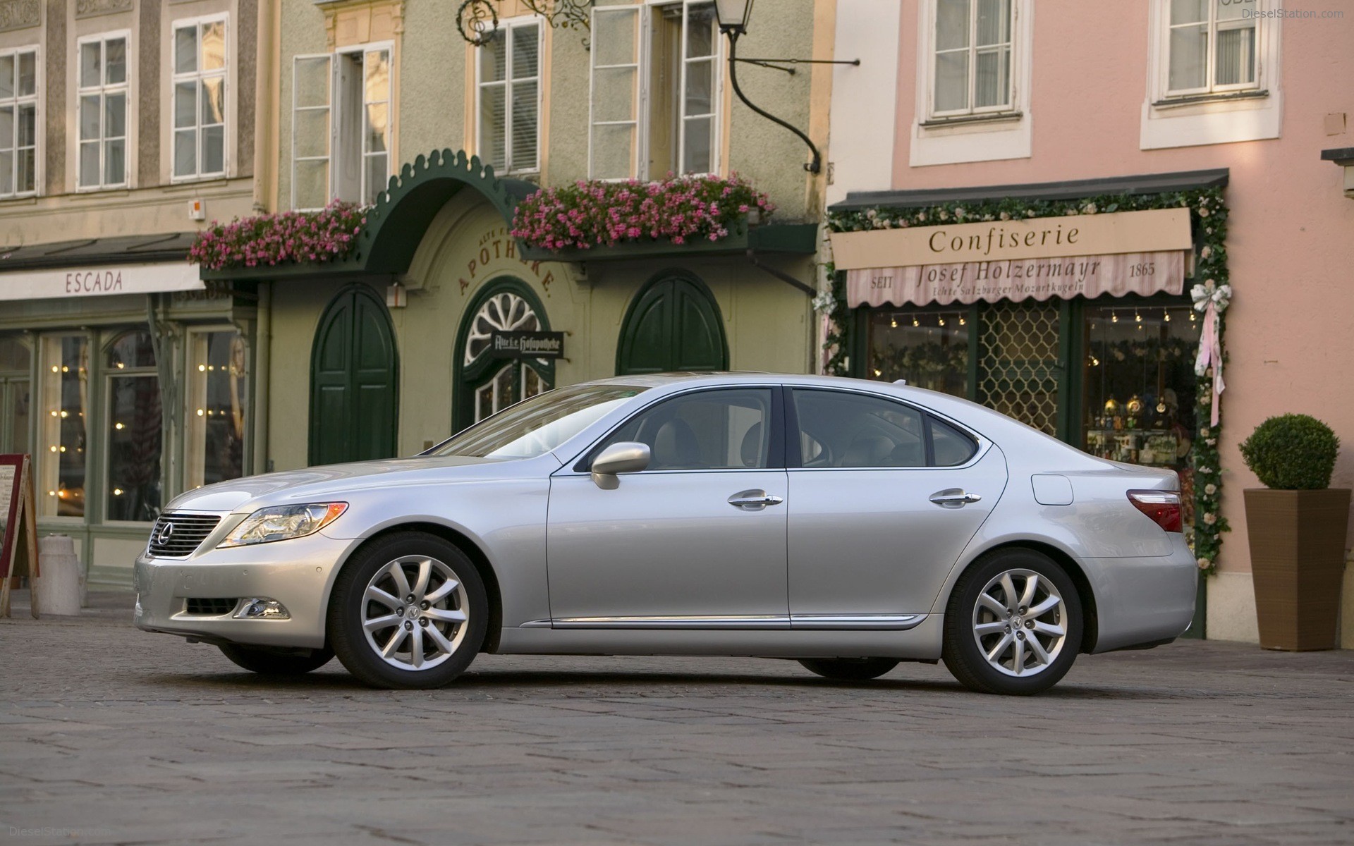 Lexus LS460