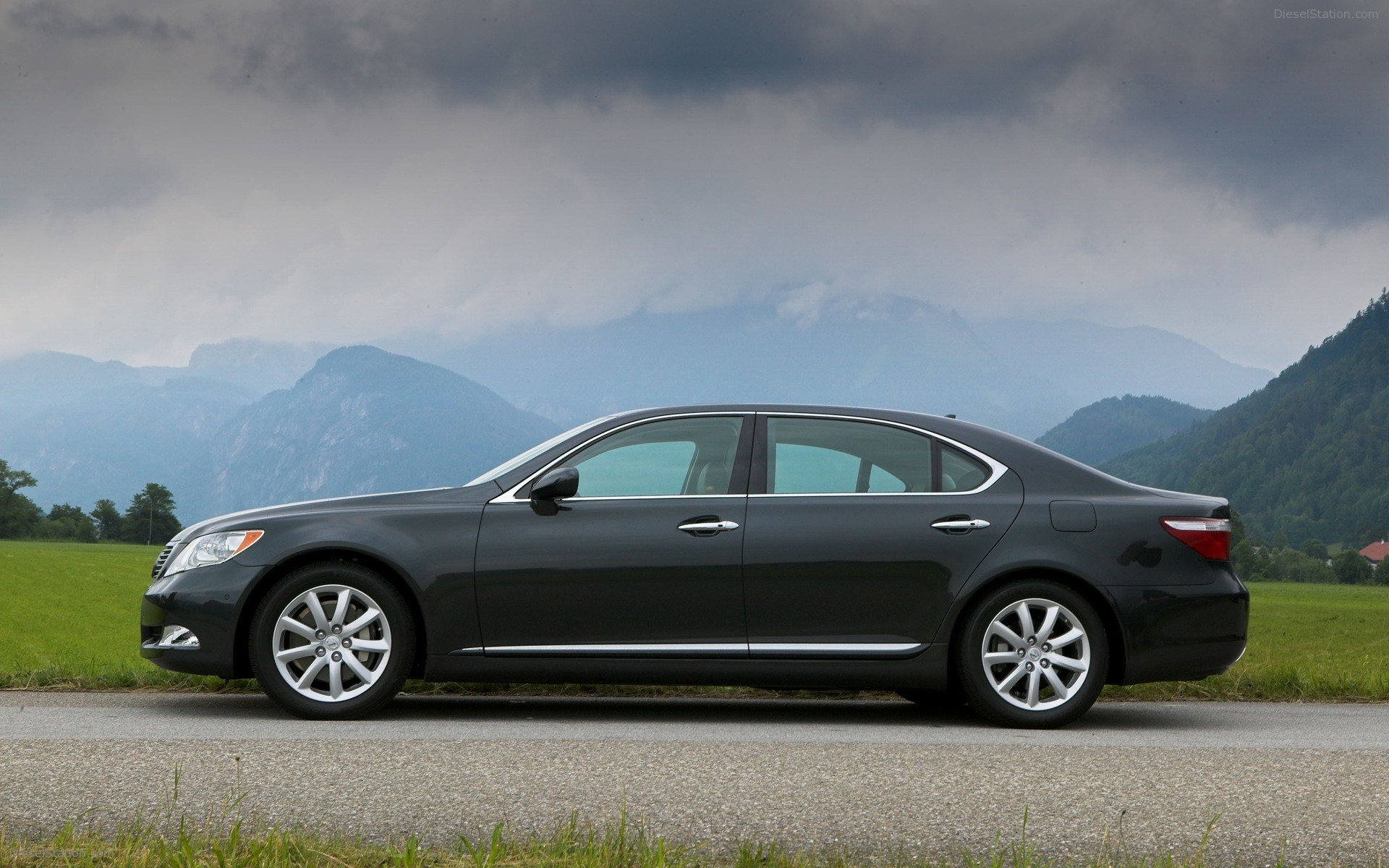 Lexus LS460