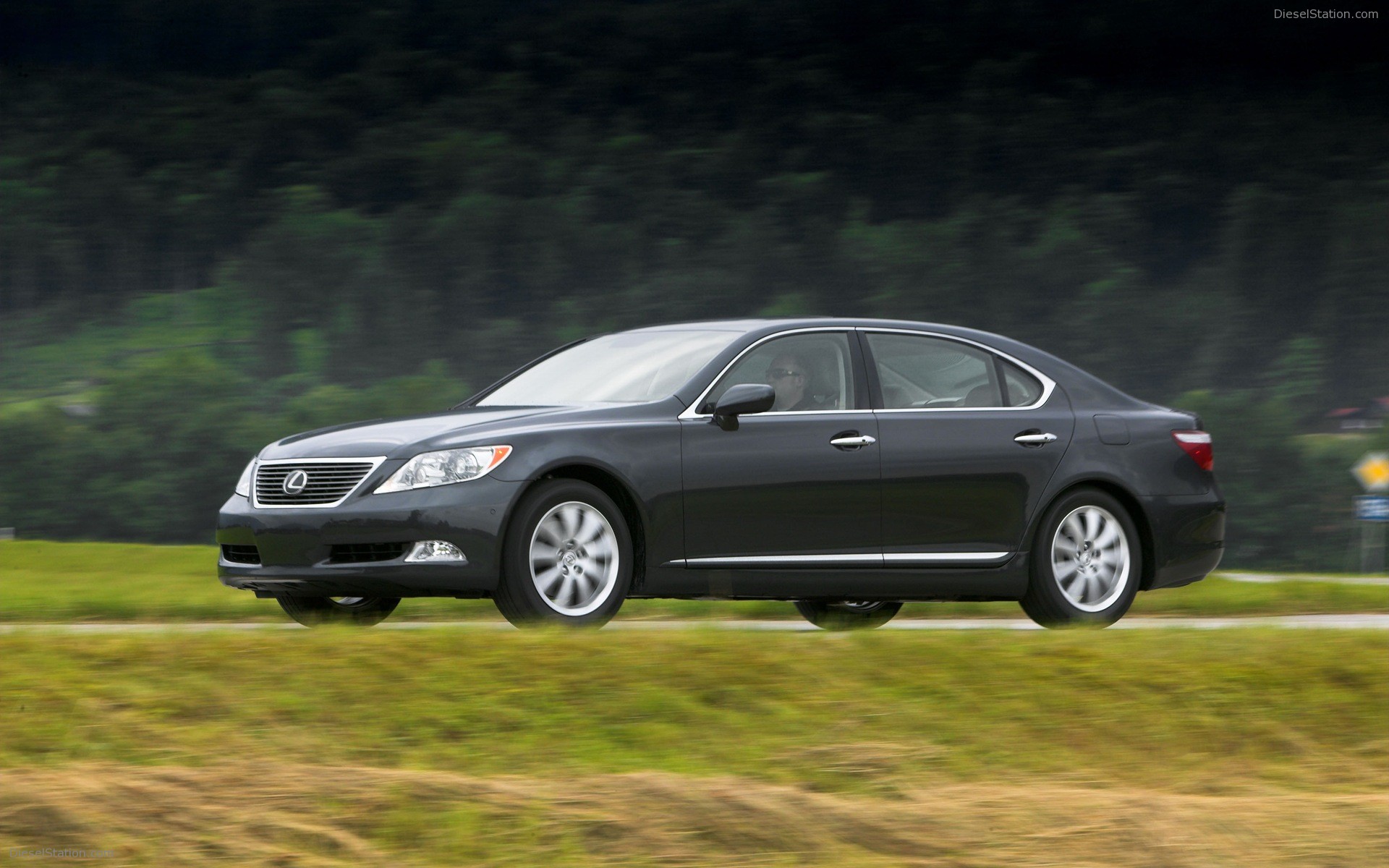 Lexus LS460