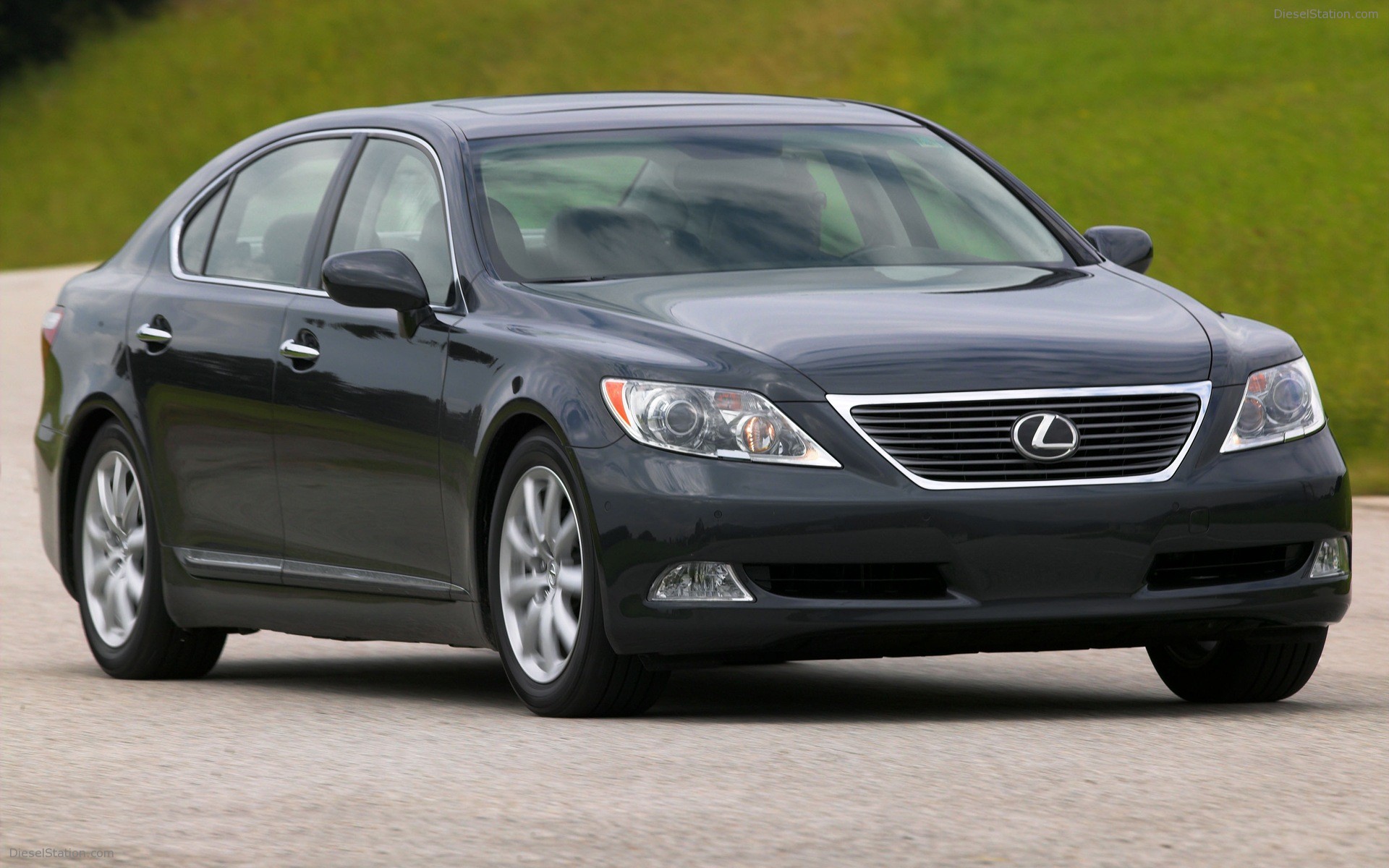 Lexus LS460