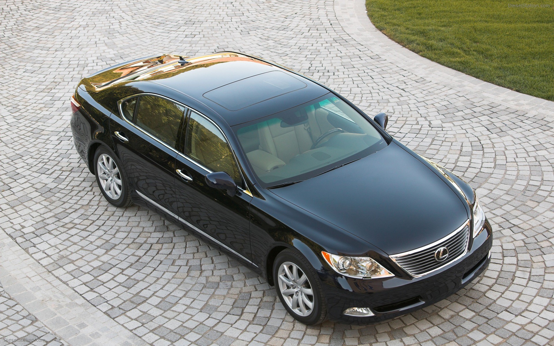 Lexus LS460
