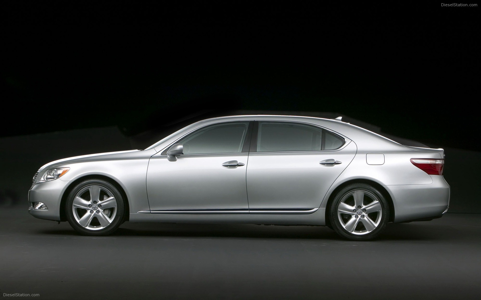Lexus LS460