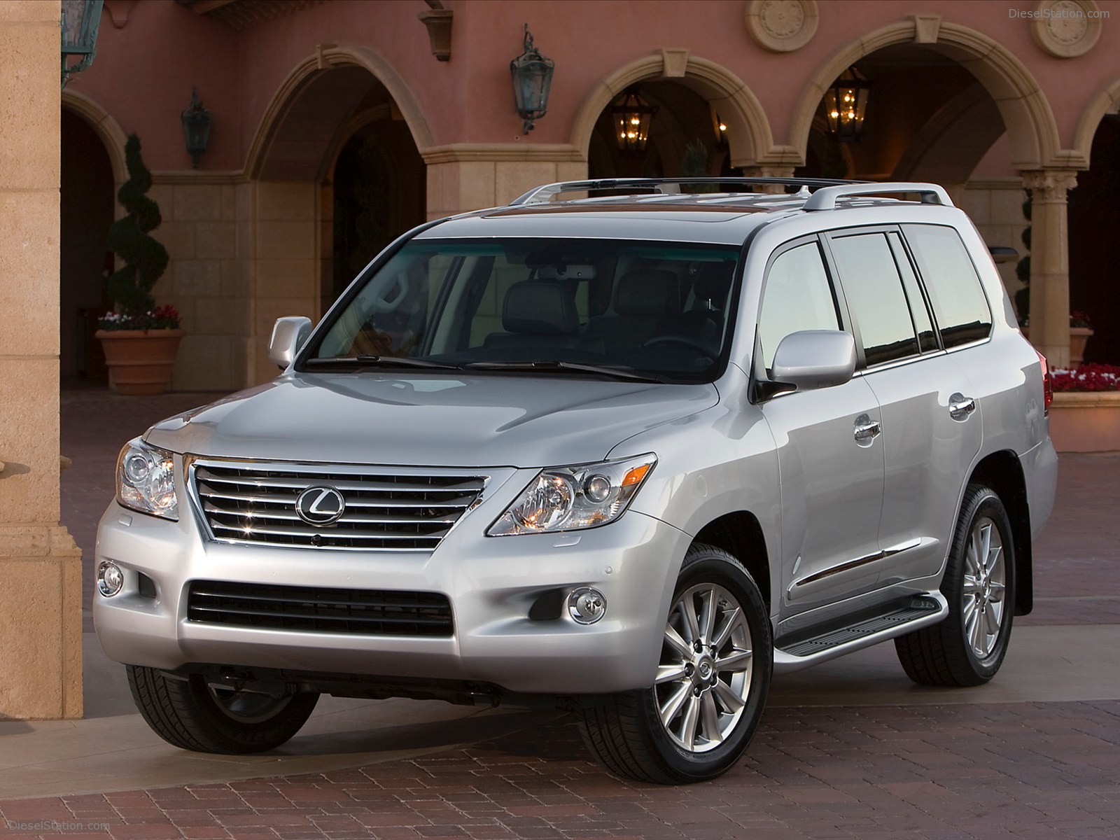 Lexus LX 570 2011