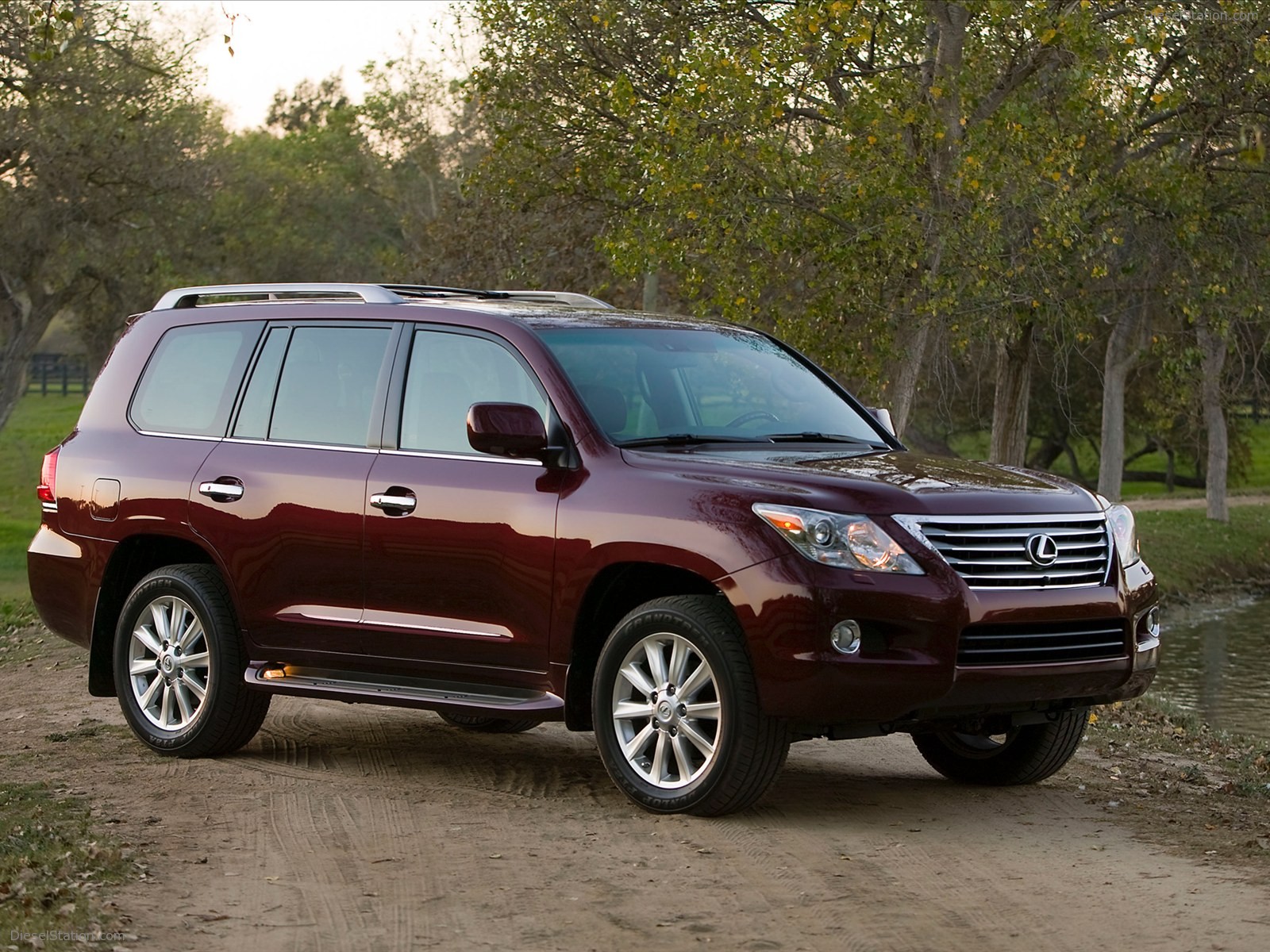 Lexus LX 570 2011