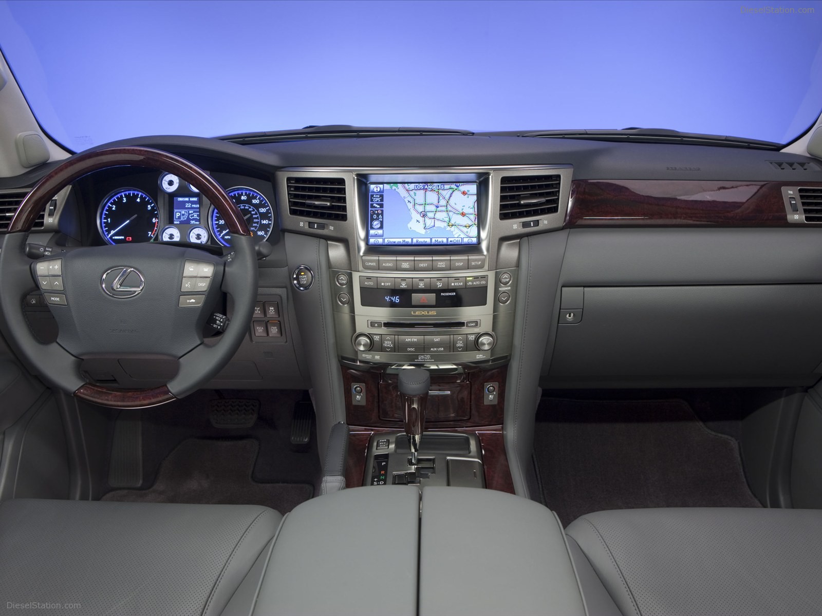 Lexus LX 570 2011