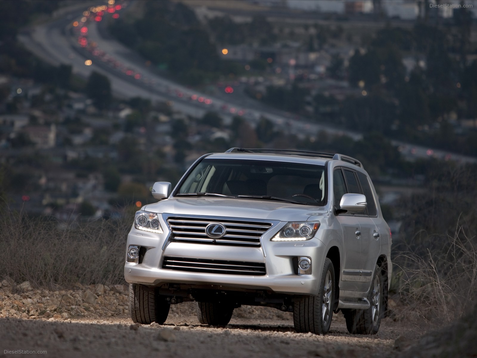Lexus LX 570 2013