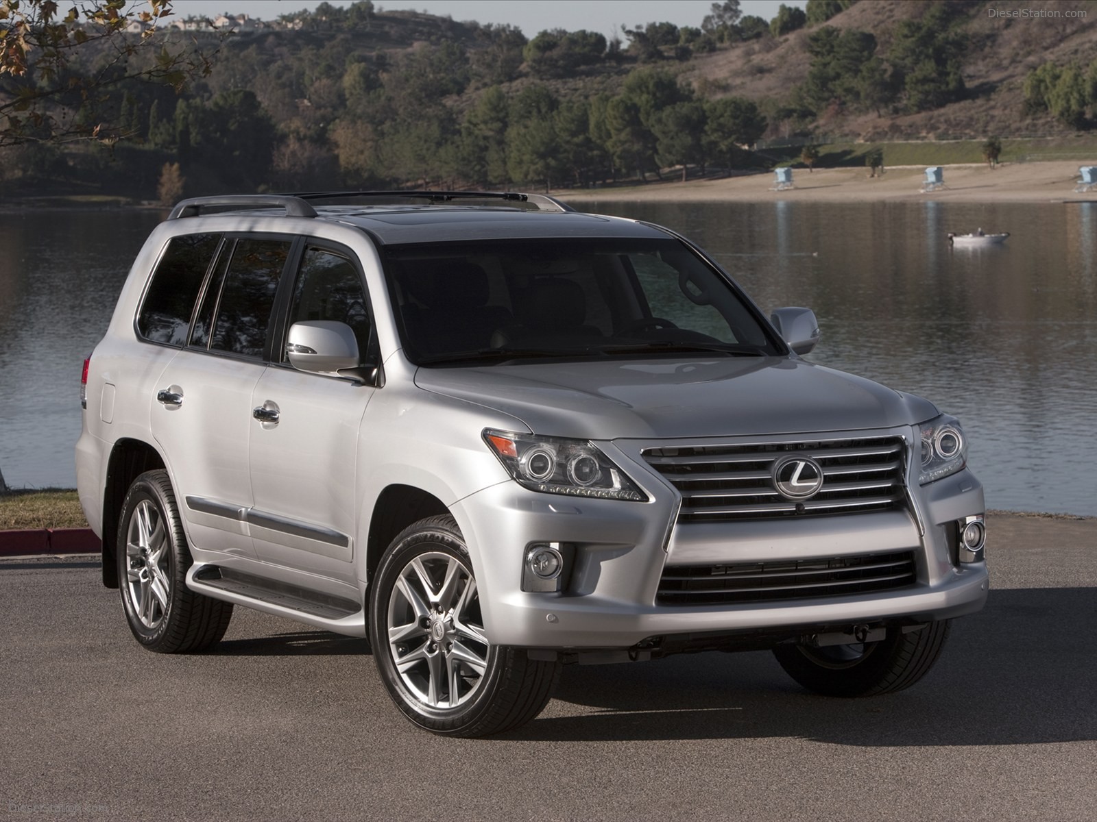 Lexus LX 570 2013