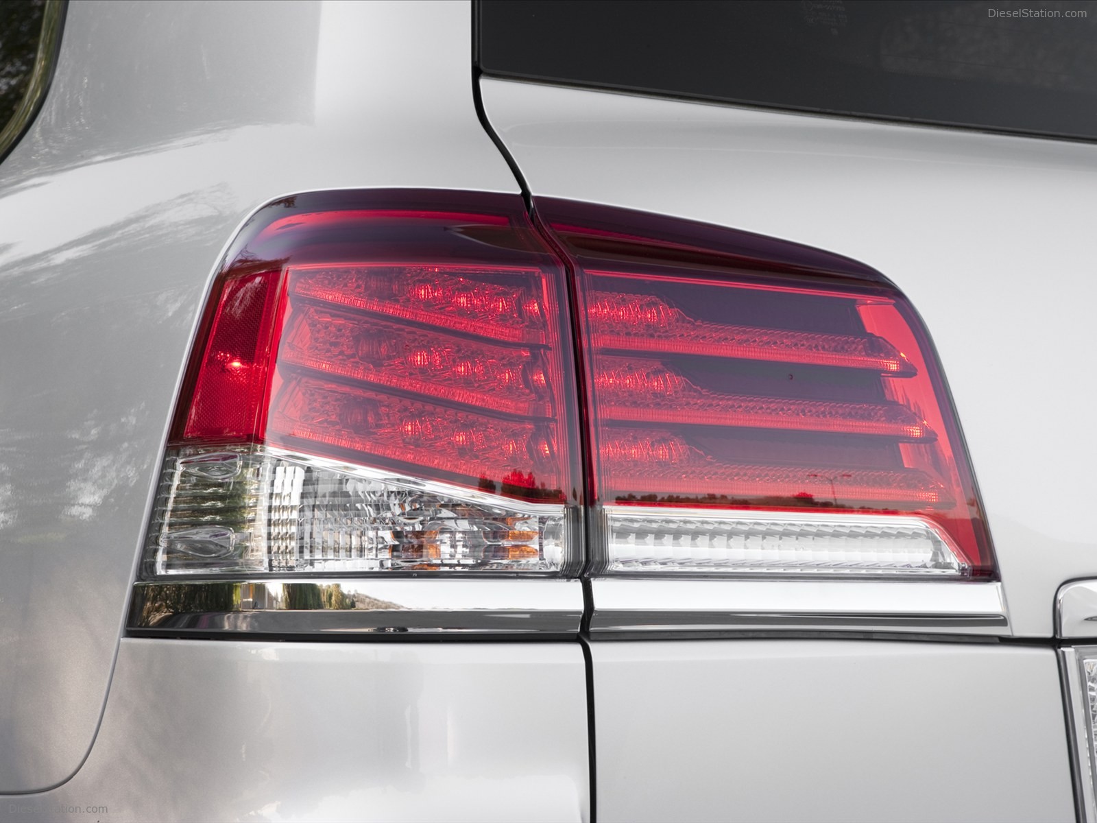 Lexus LX 570 2013