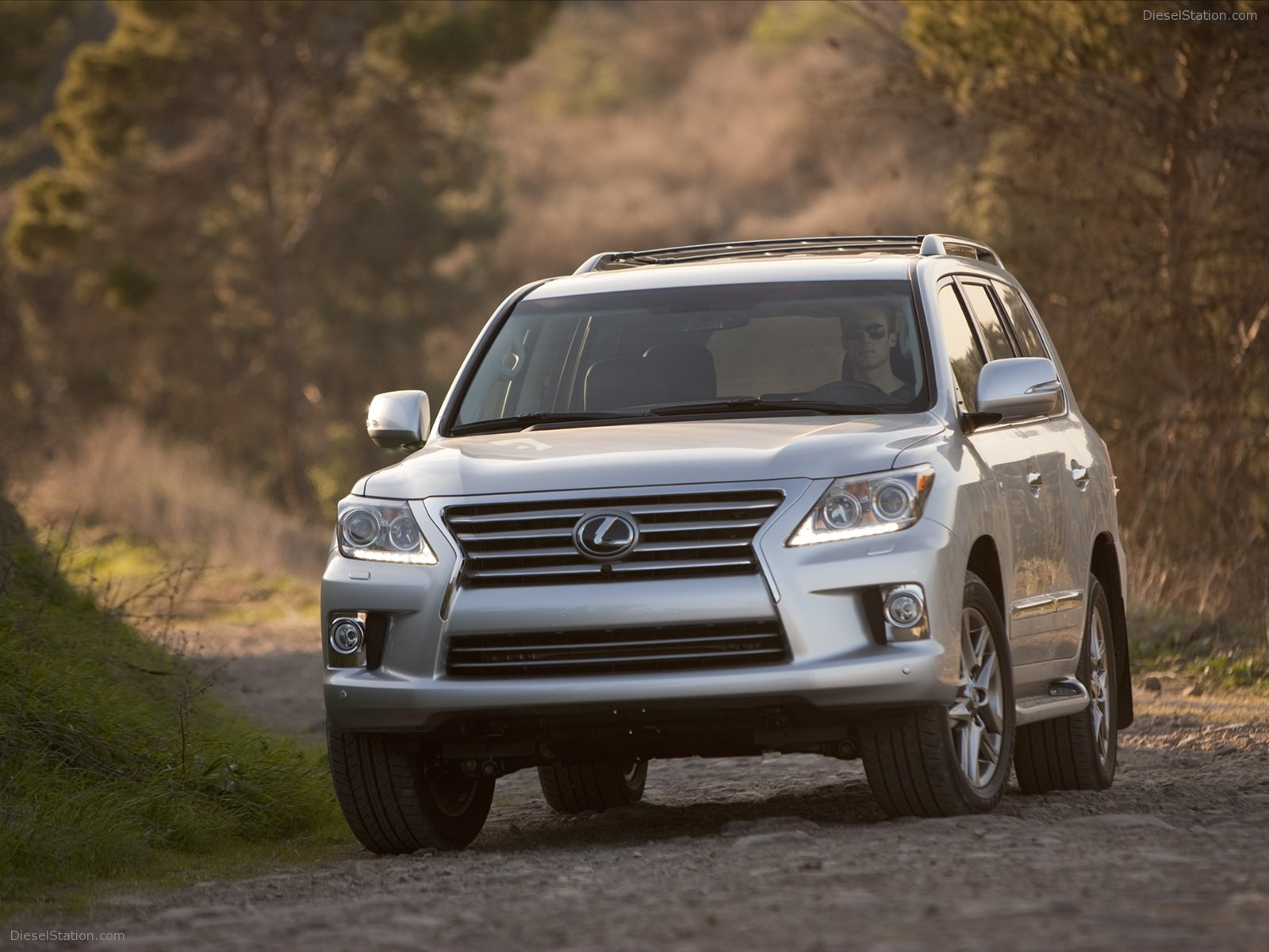 Lexus LX 570 2013