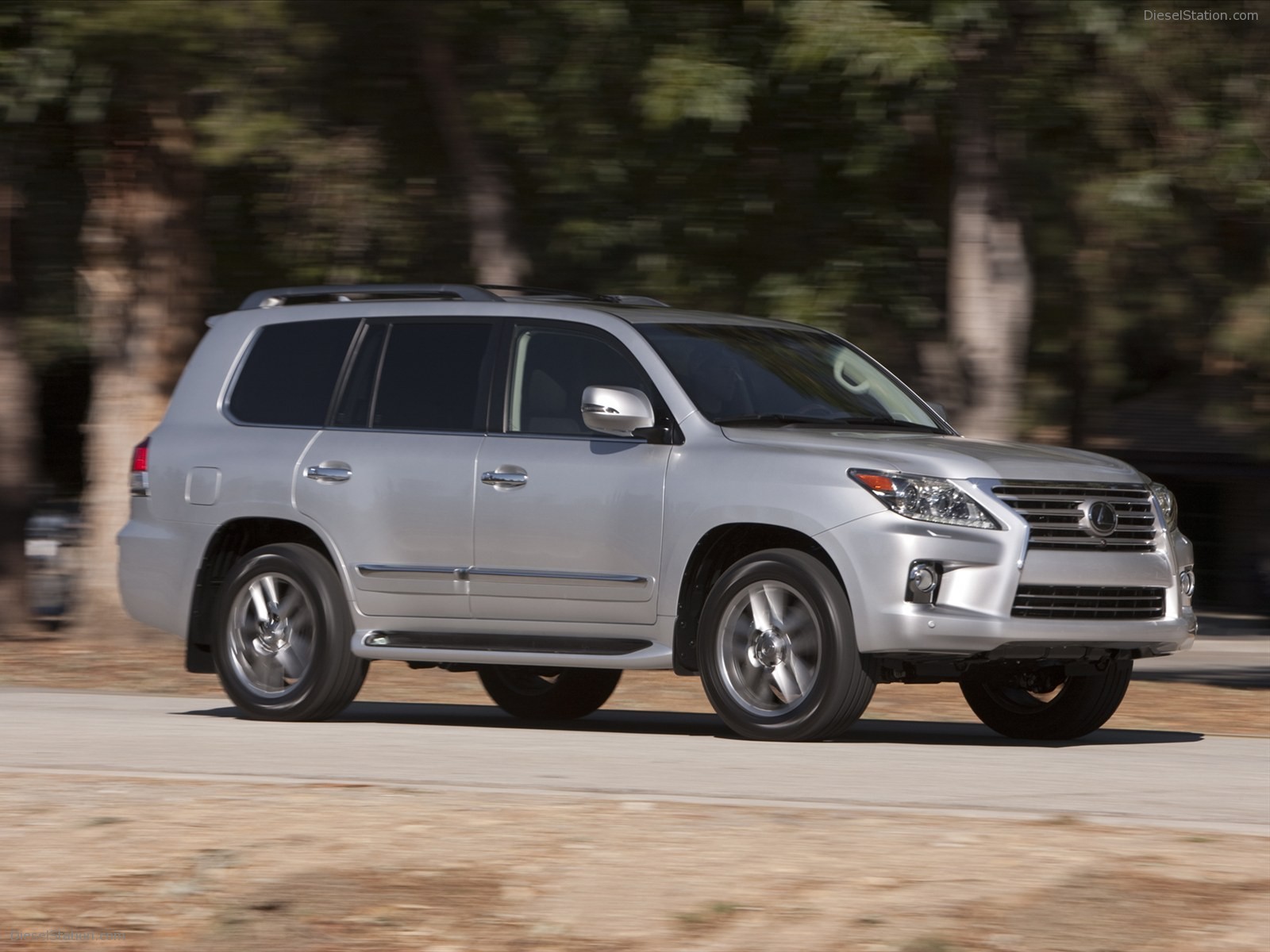 Lexus LX 570 2013