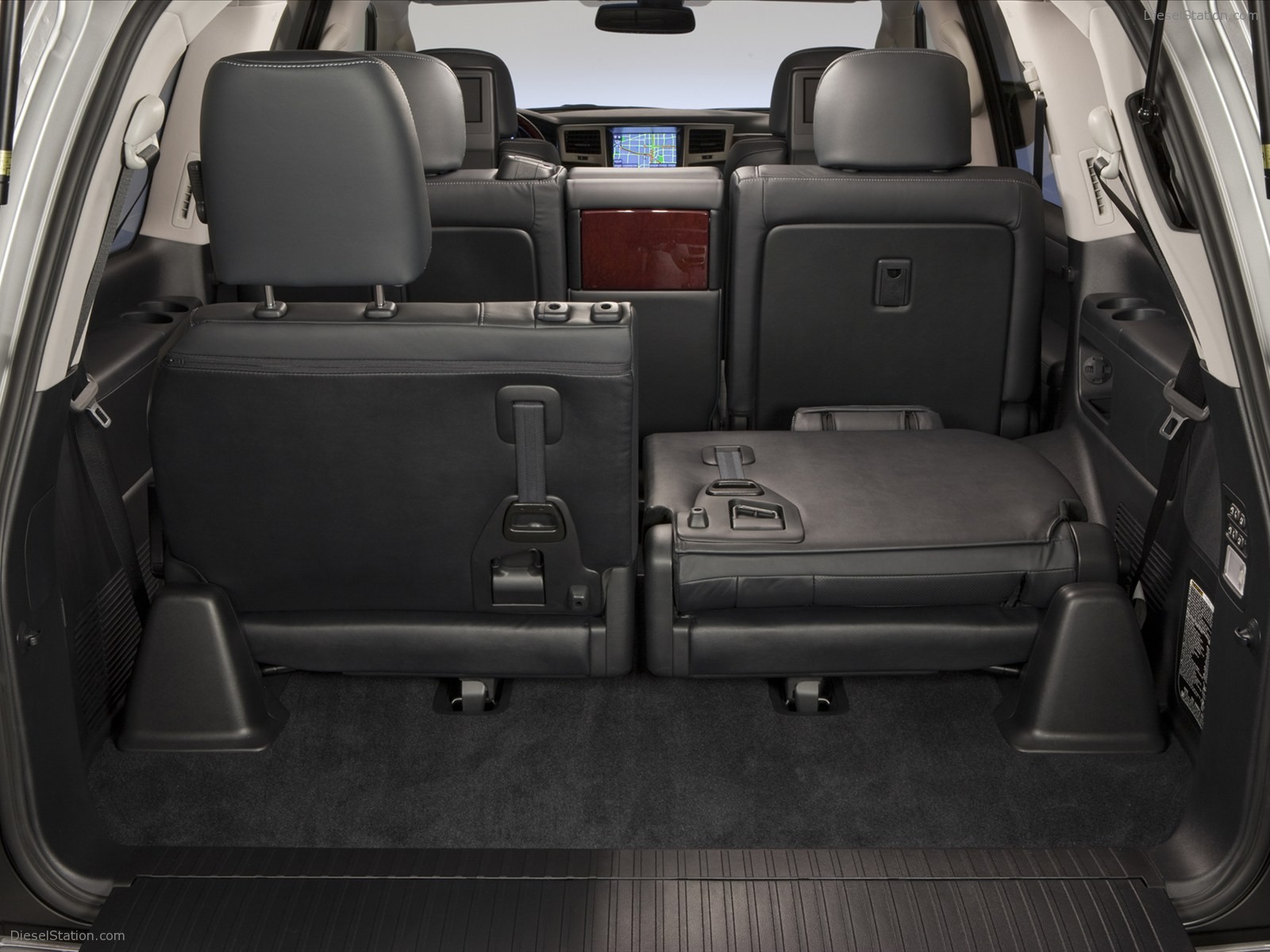 Lexus LX 570 2013