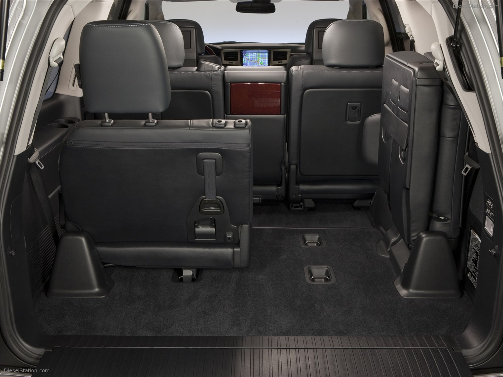 Lexus LX 570 2013
