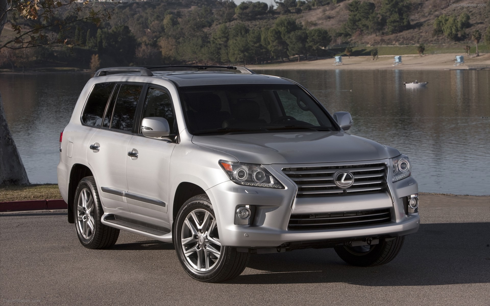 Lexus LX 570 2013