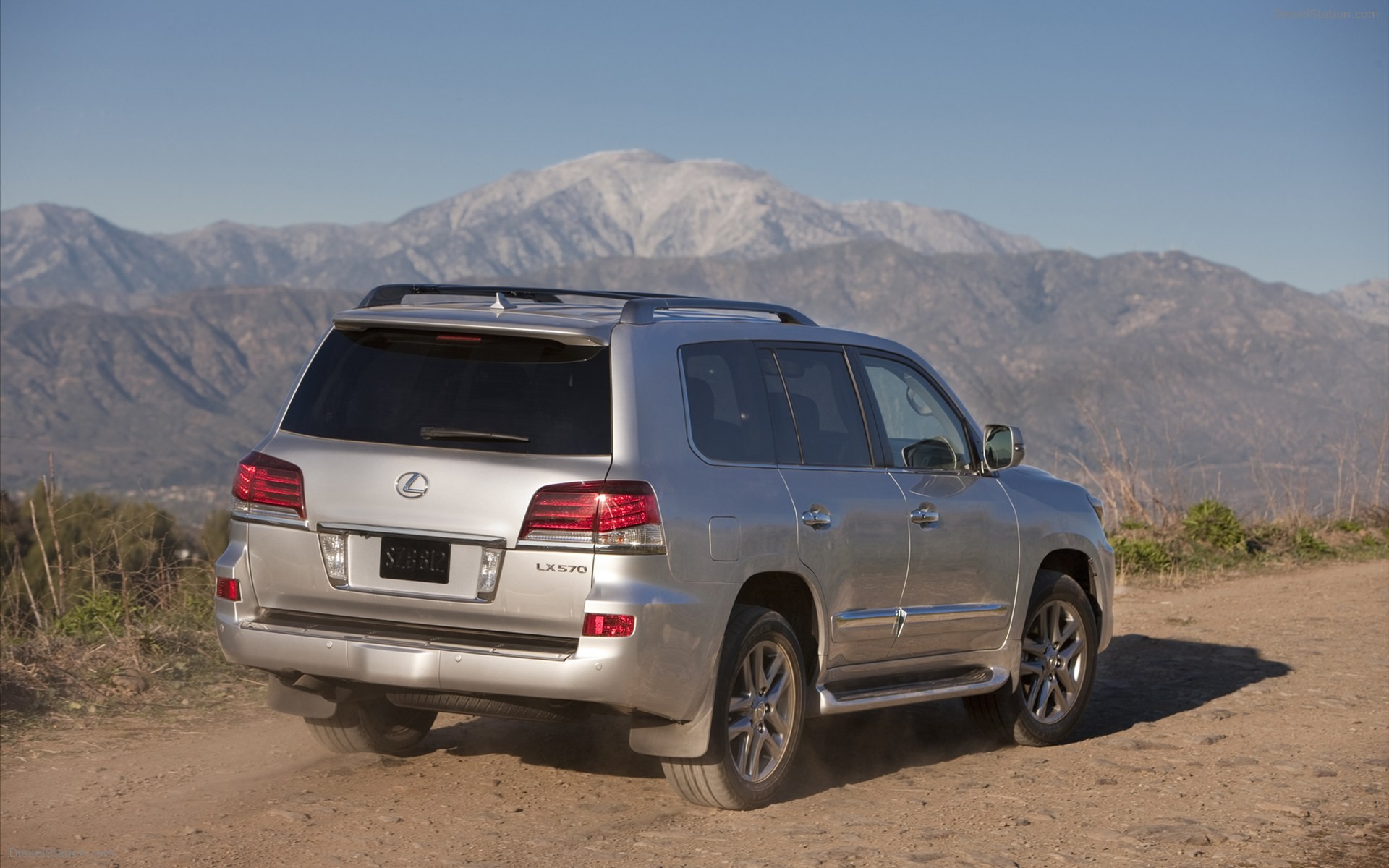 Lexus LX 570 2013