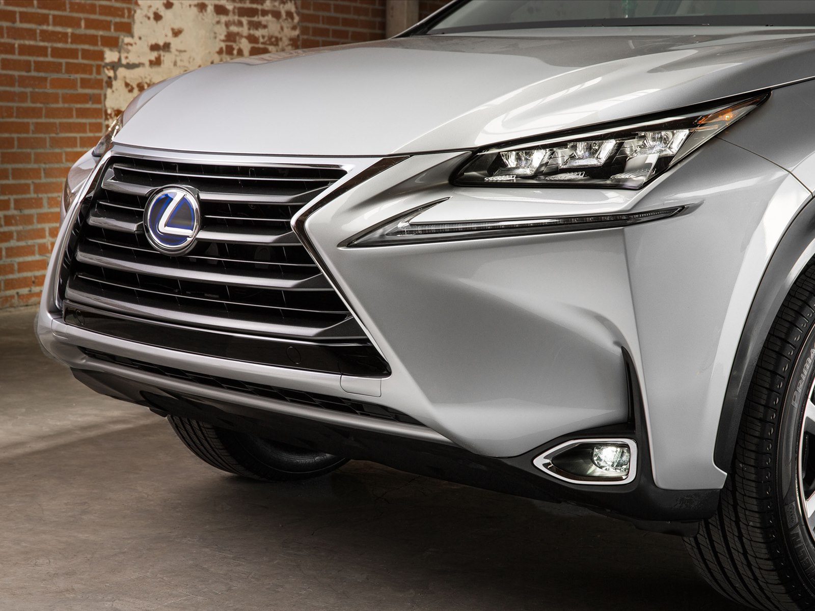 Lexus NX 300h 2015