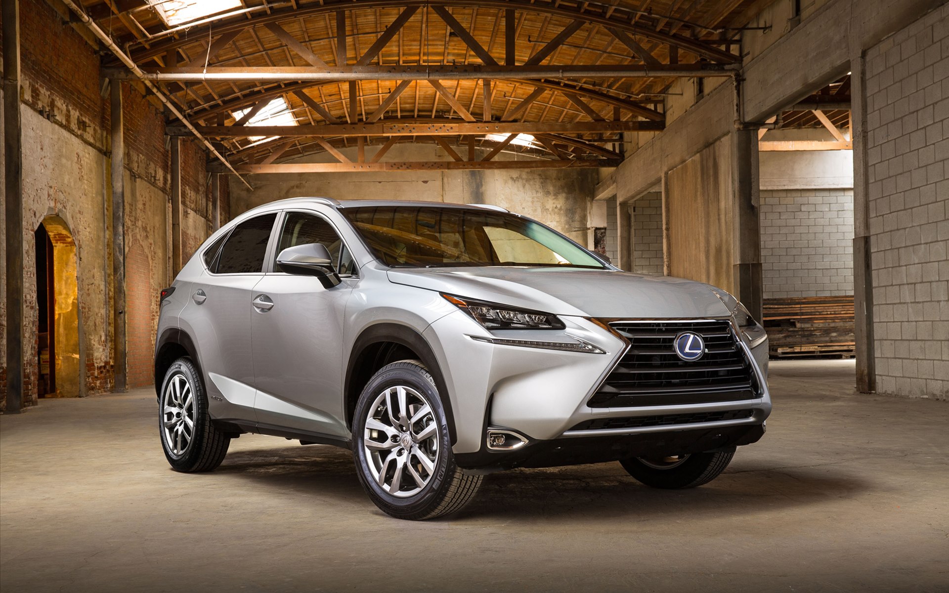 Lexus NX 300h 2015