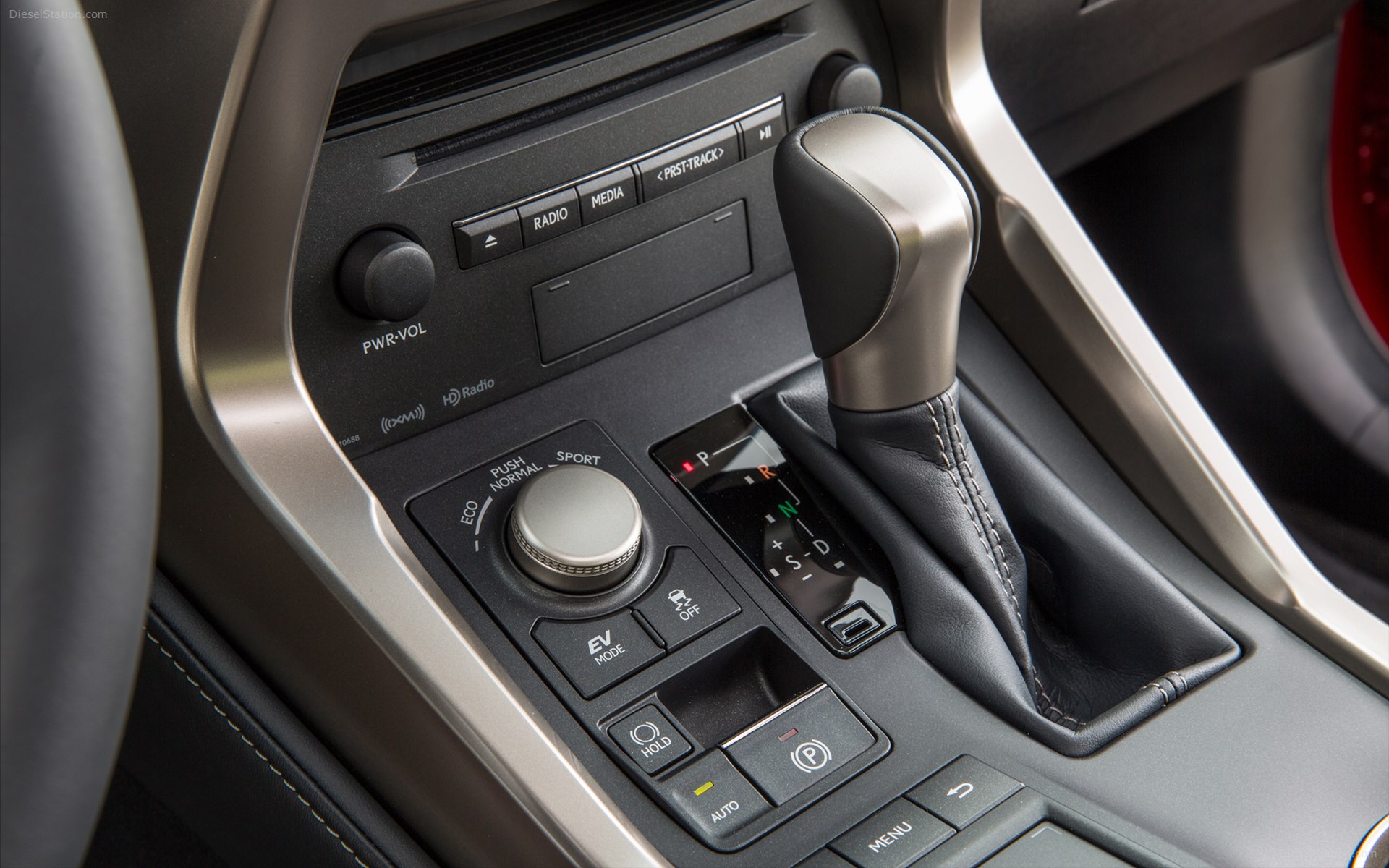Lexus NX 300h 2015
