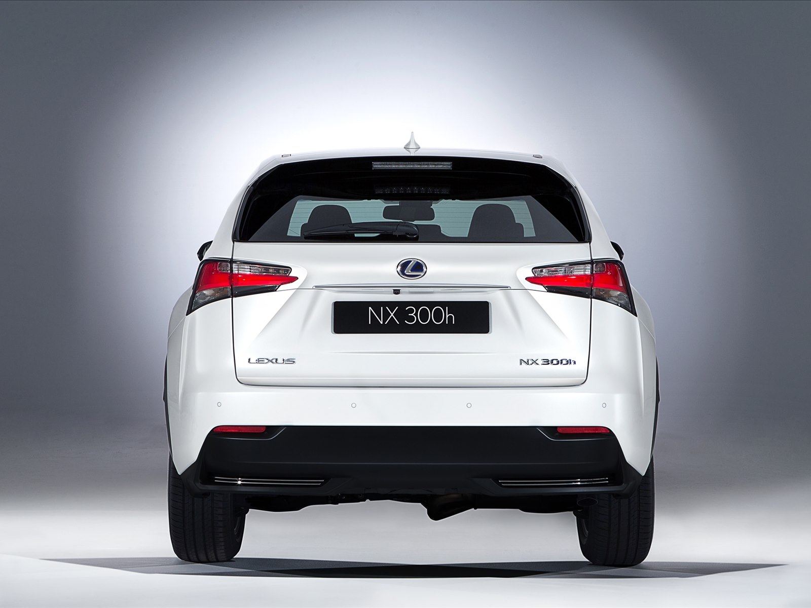 Lexus NX 300h F Sport 2014