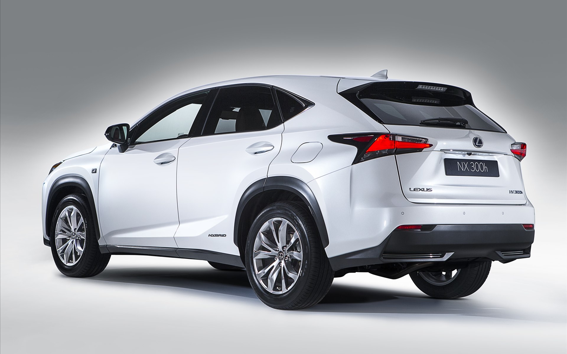 Lexus NX 300h F Sport 2014