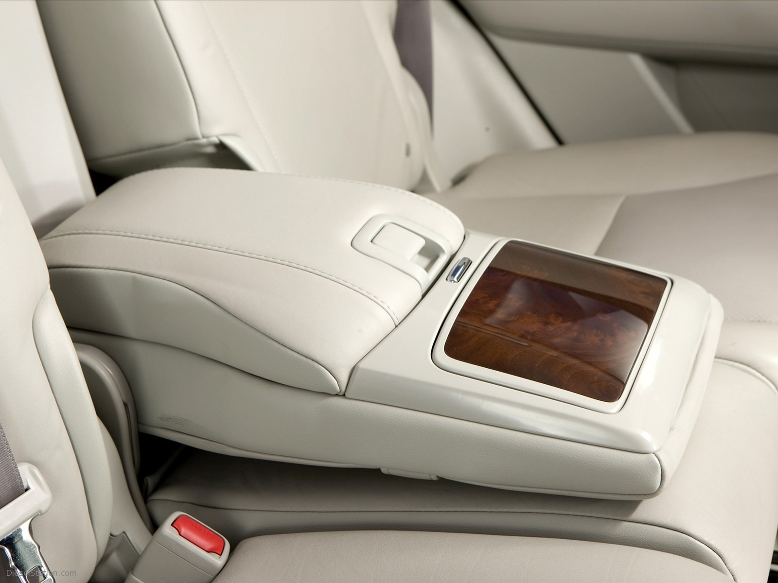 Lexus RX 450h 2011
