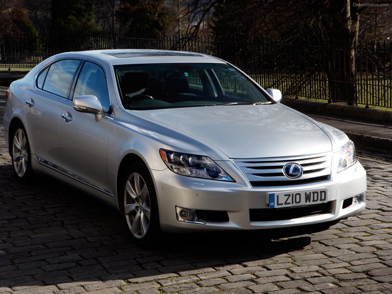 Lexus LS 600H 2010