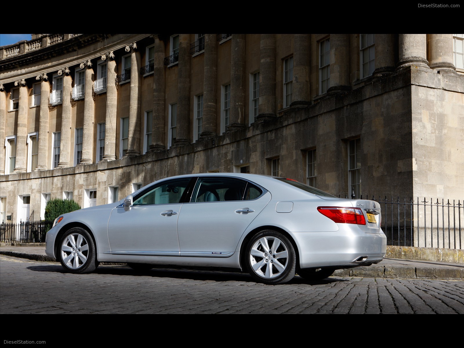 Lexus LS 600H 2010