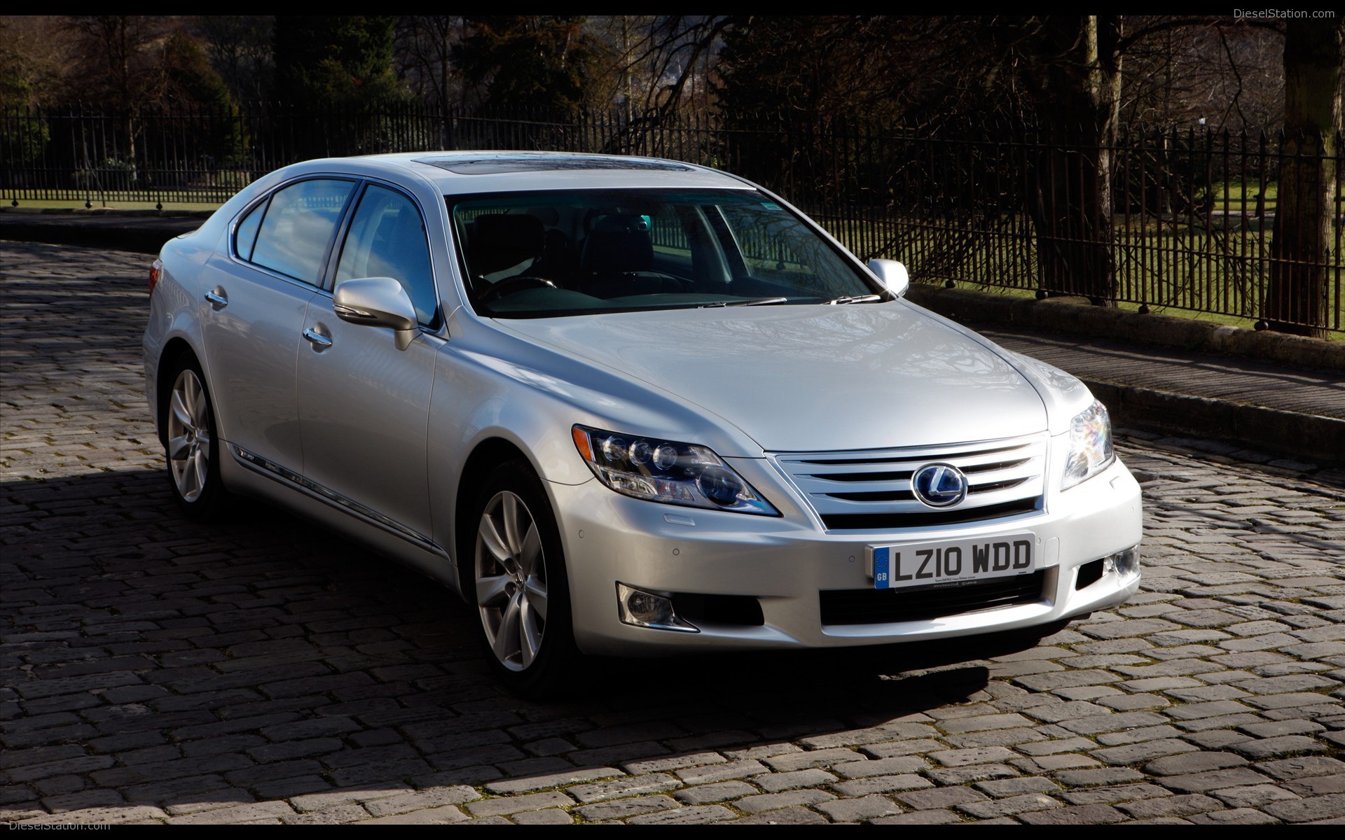 Lexus LS 600H 2010