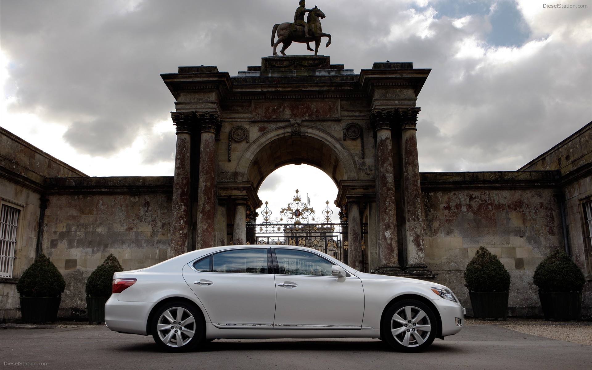 Lexus LS 600H 2010