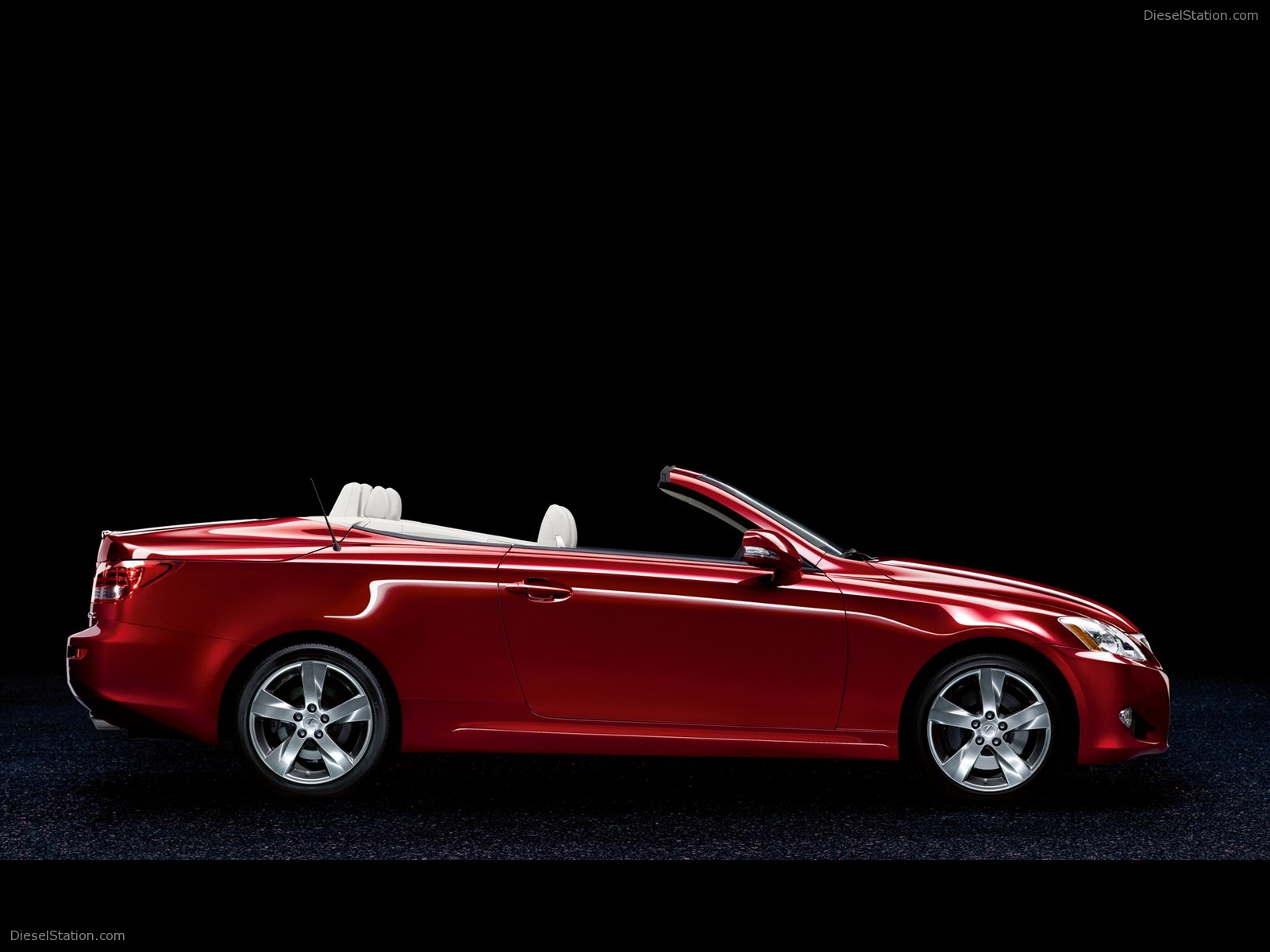 Lexus IS 250C Latest Pics