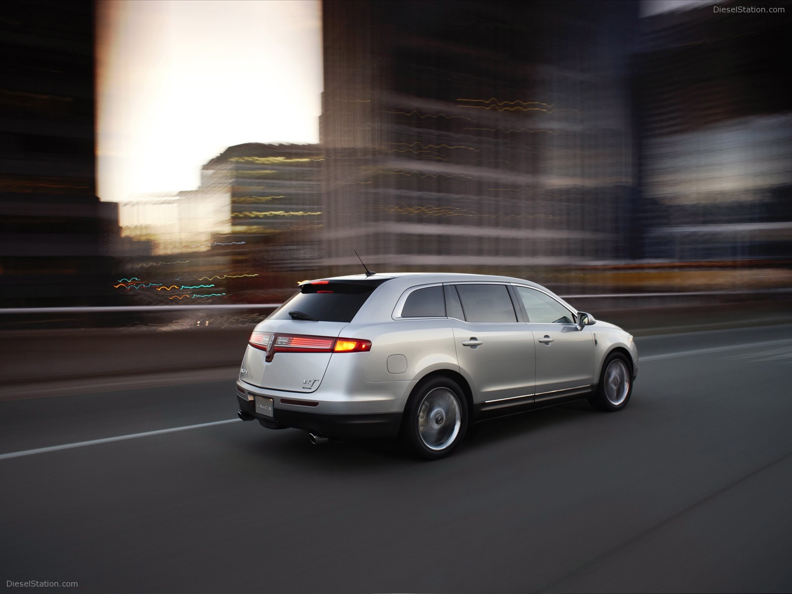 2010 Lincoln MKT