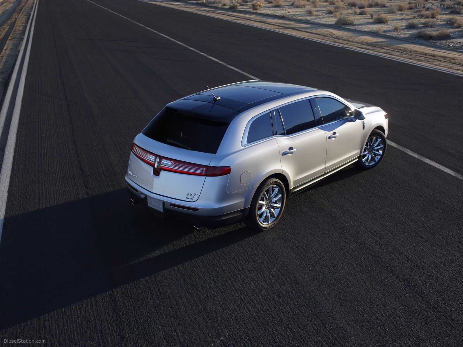 2010 Lincoln MKT
