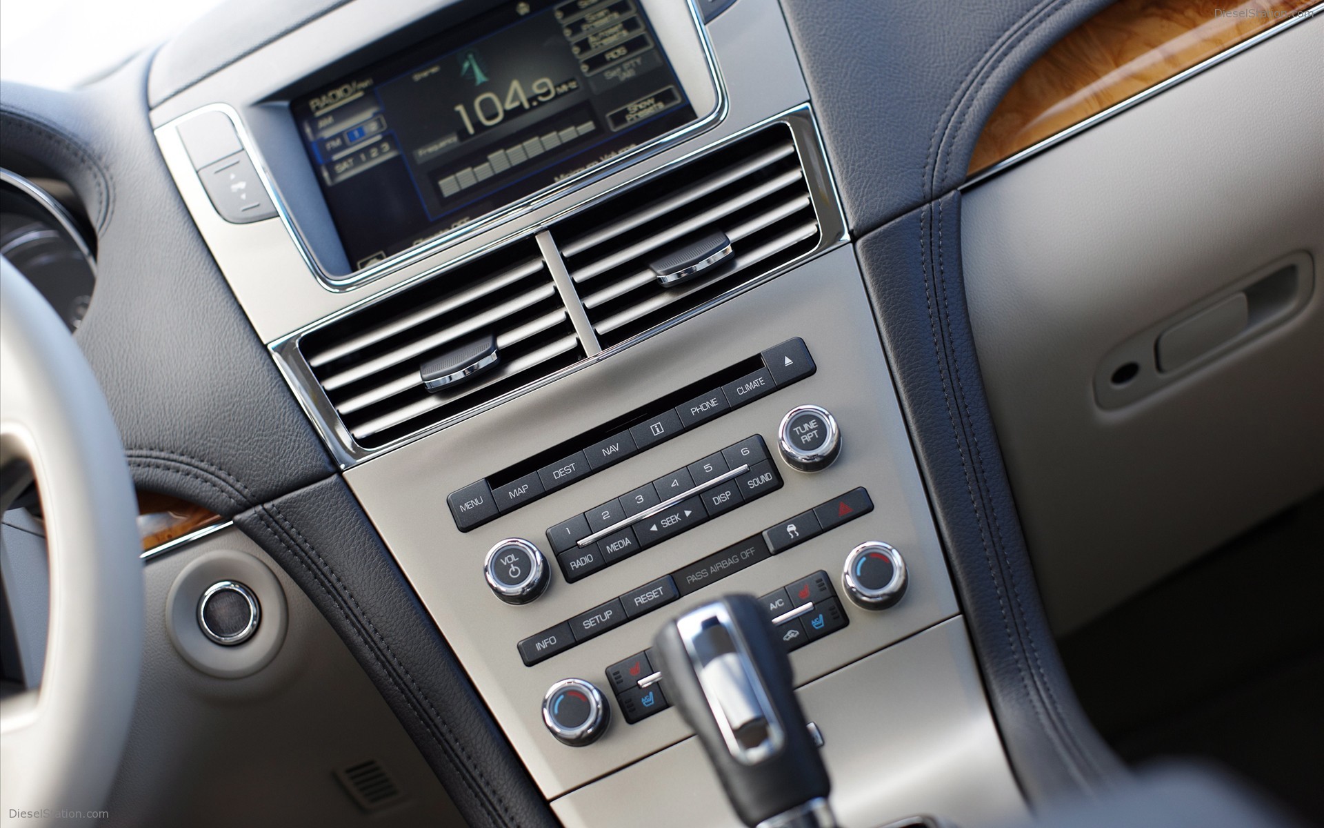 2010 Lincoln MKT