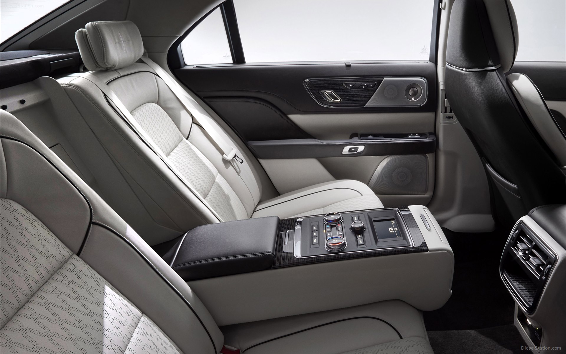 Lincoln Continental 2017