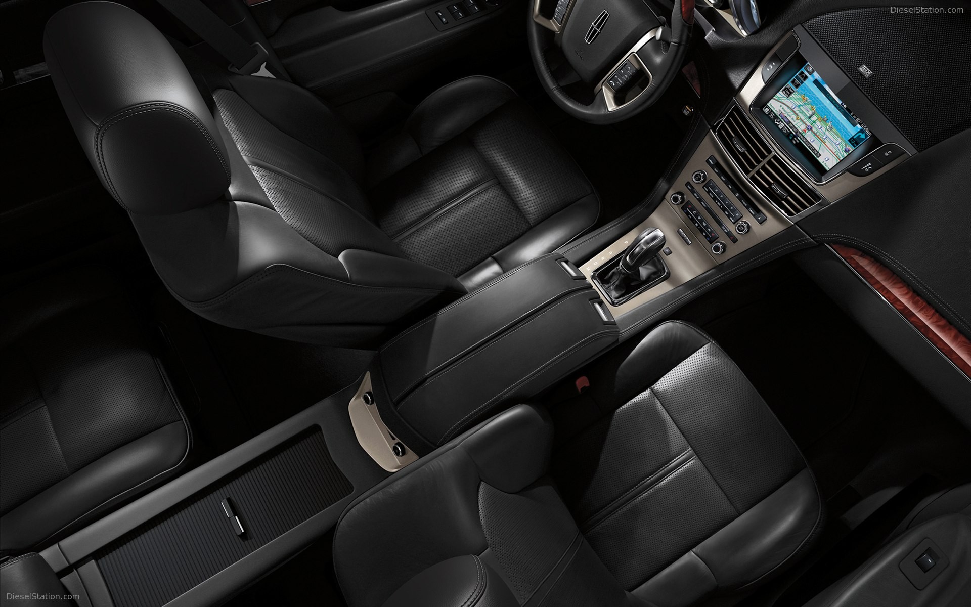 Lincoln MKT 2012