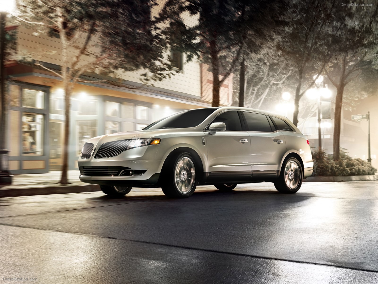 Lincoln MKT 2013