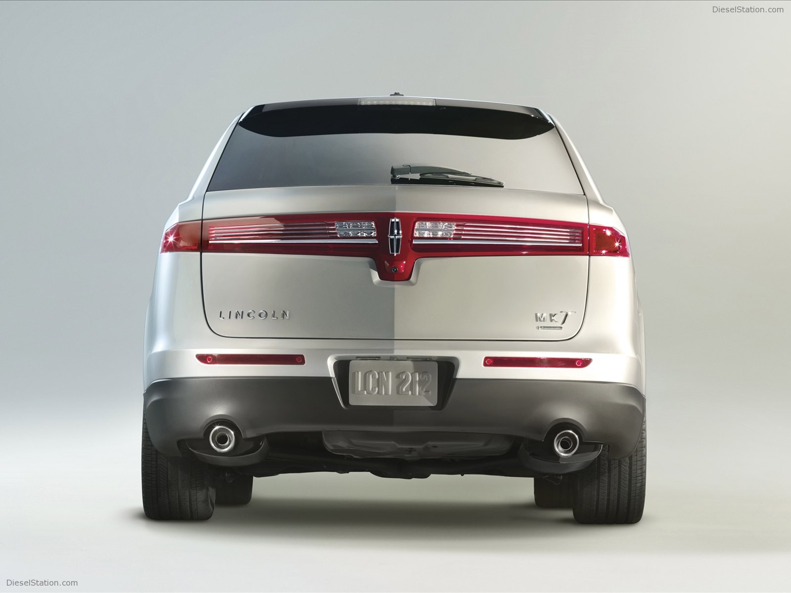 Lincoln MKT 2013