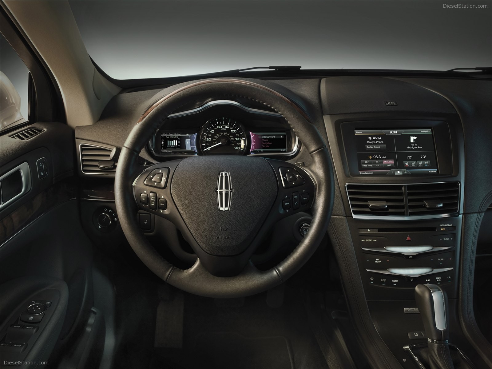 Lincoln MKT 2013