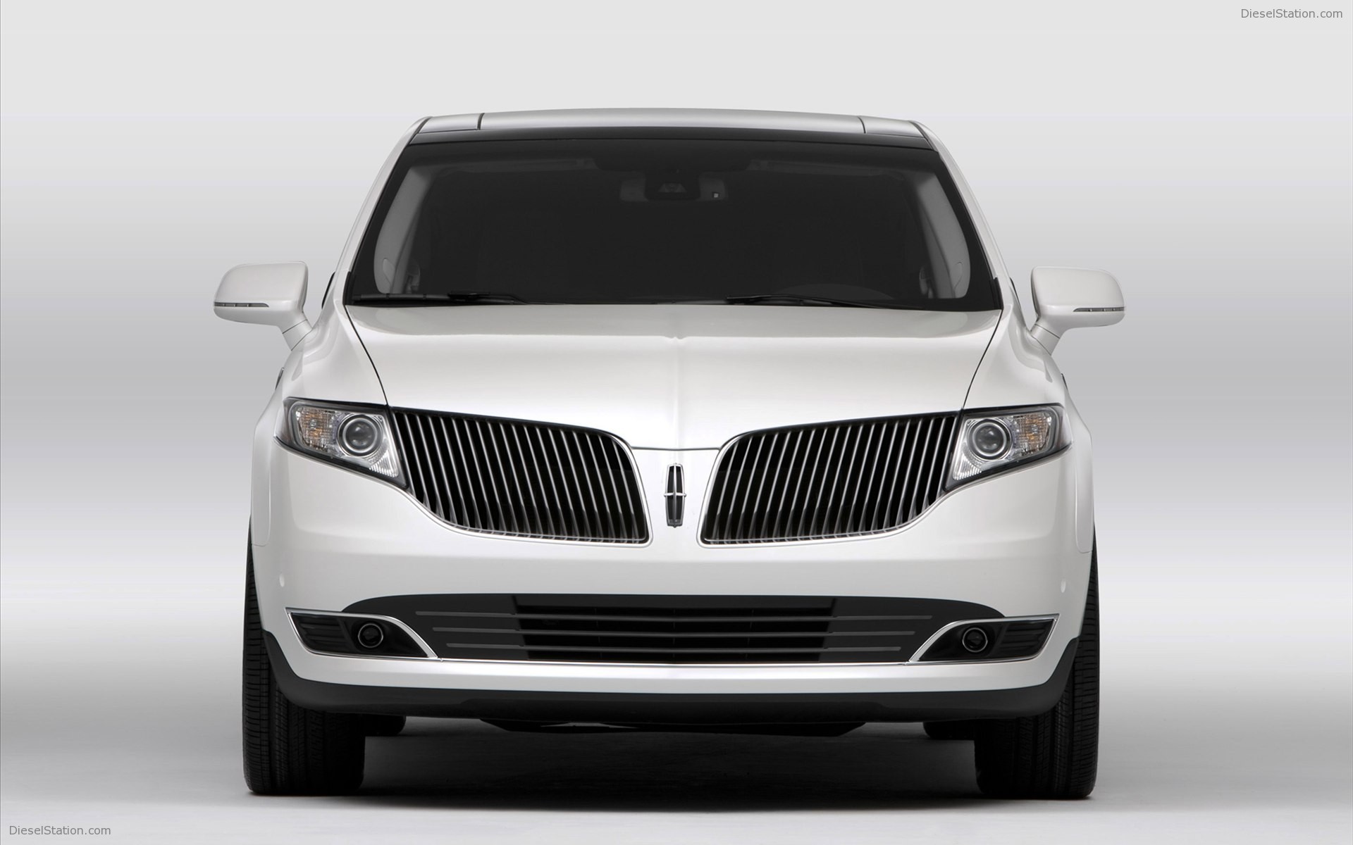 Lincoln MKT 2013