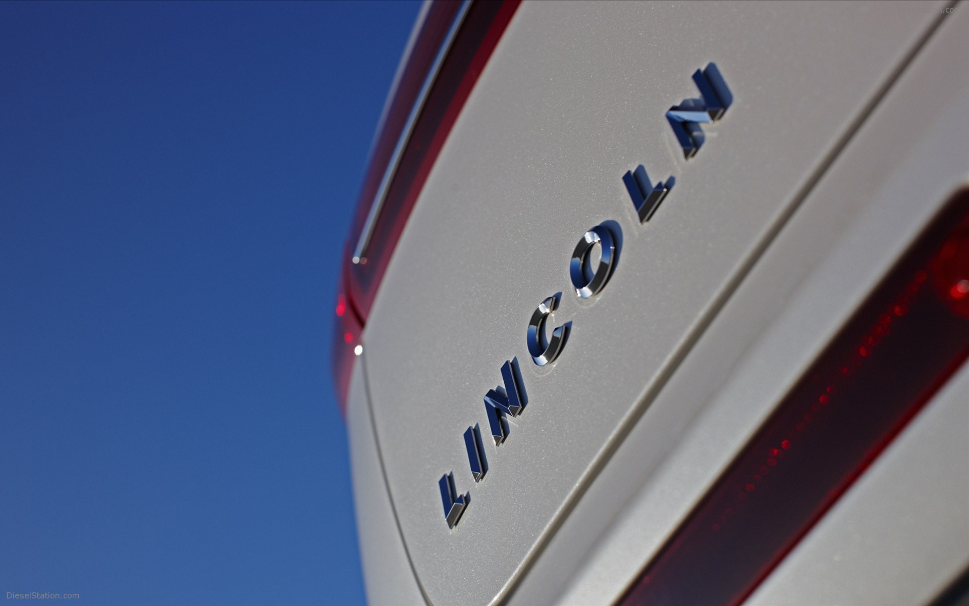 Lincoln MKT 2013