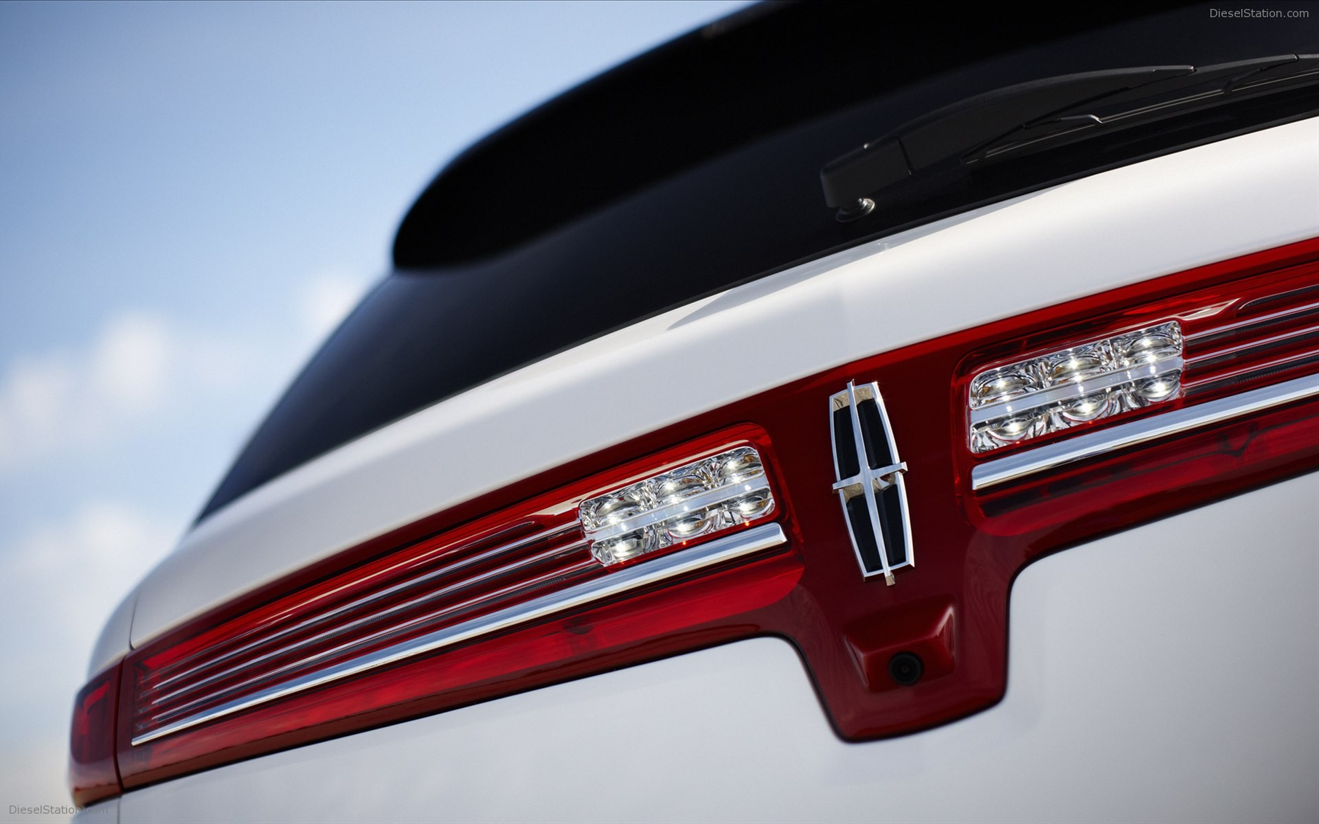 Lincoln MKT 2013