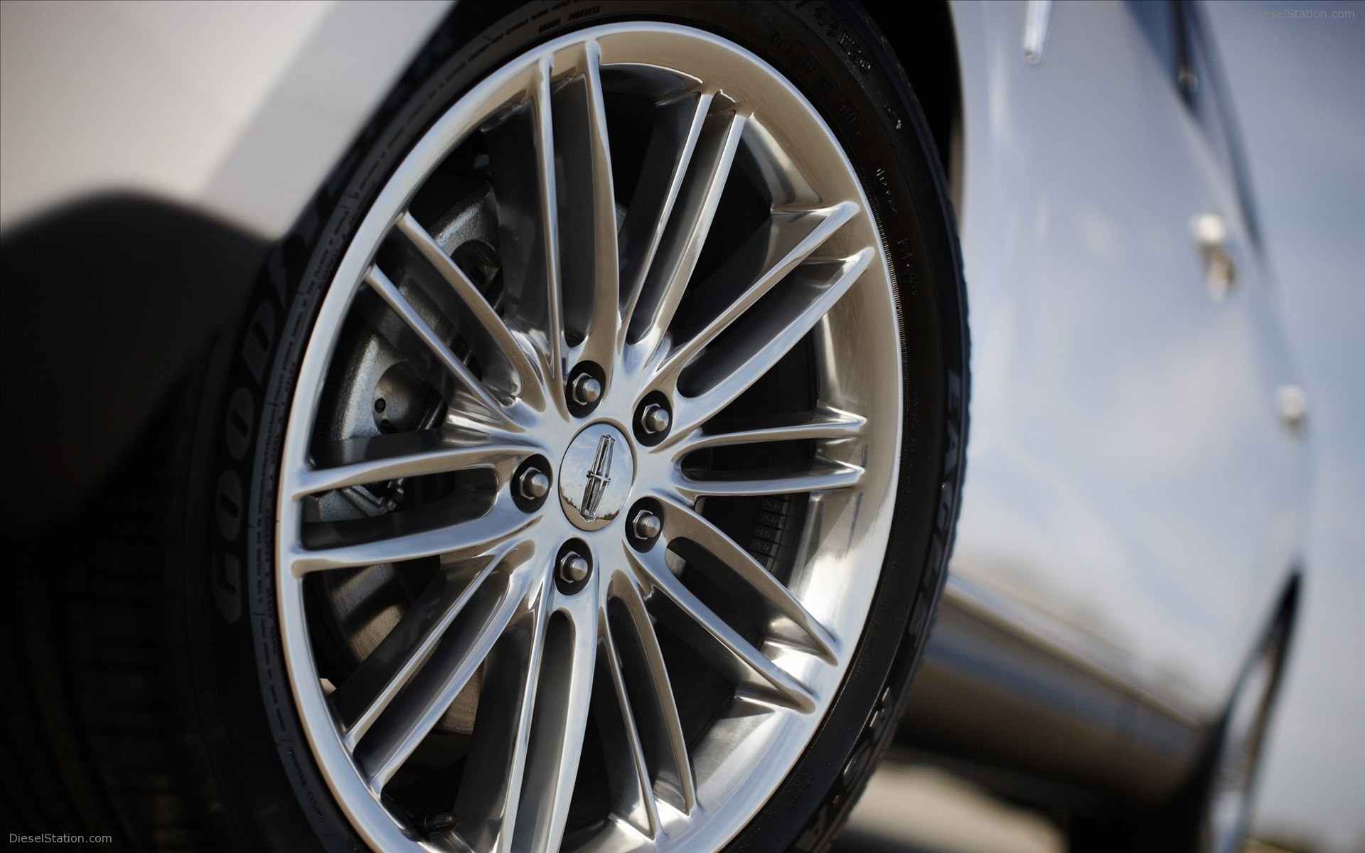 Lincoln MKT 2013