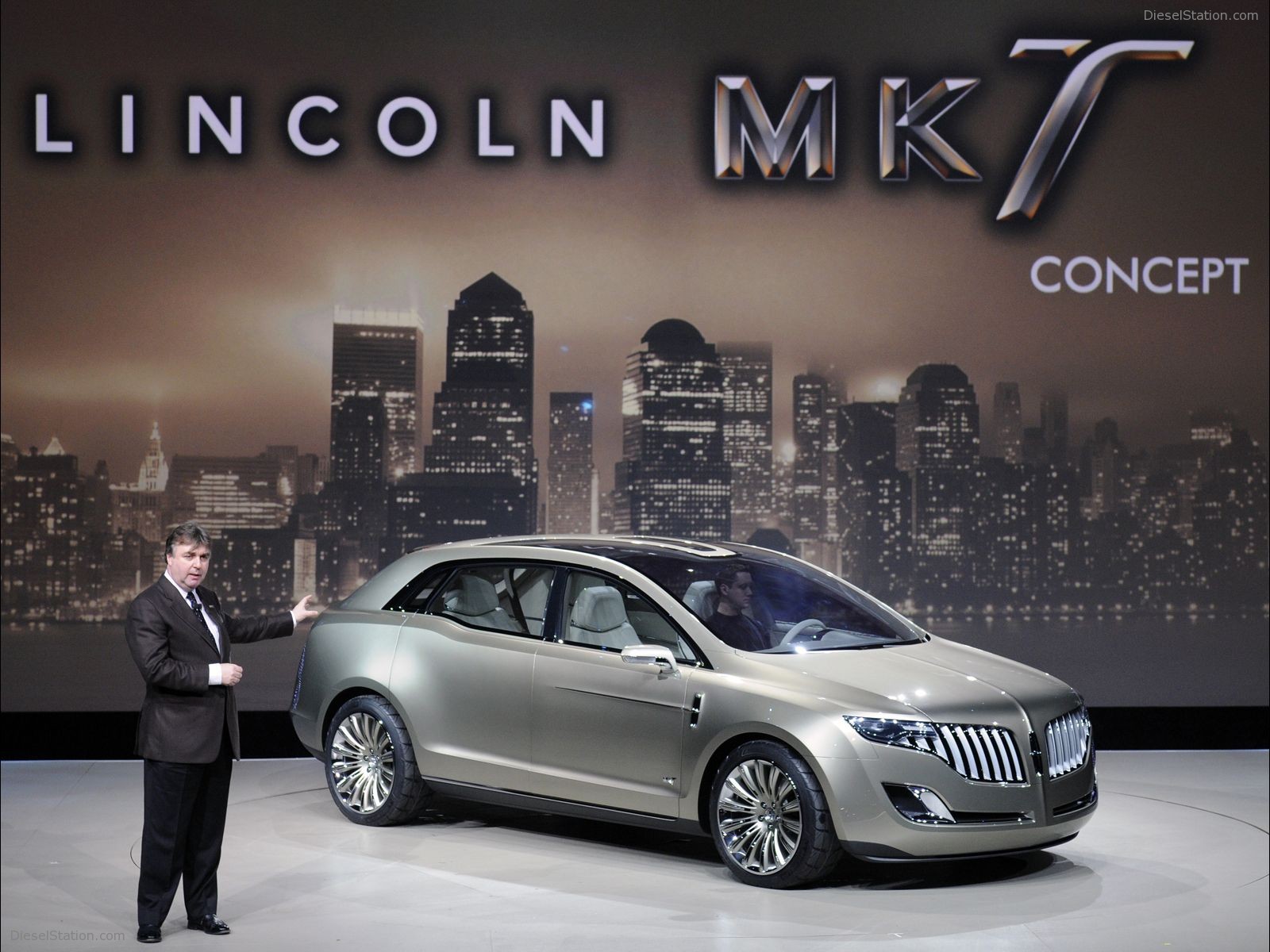 Lincoln MKT Concept Pictures