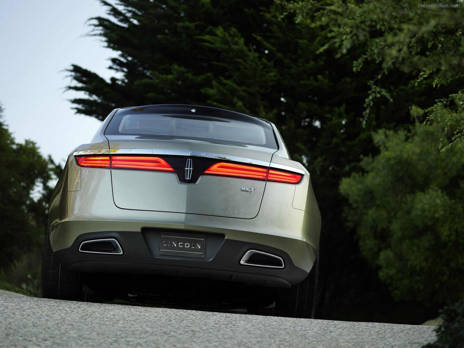 Lincoln MKT Concept Pictures