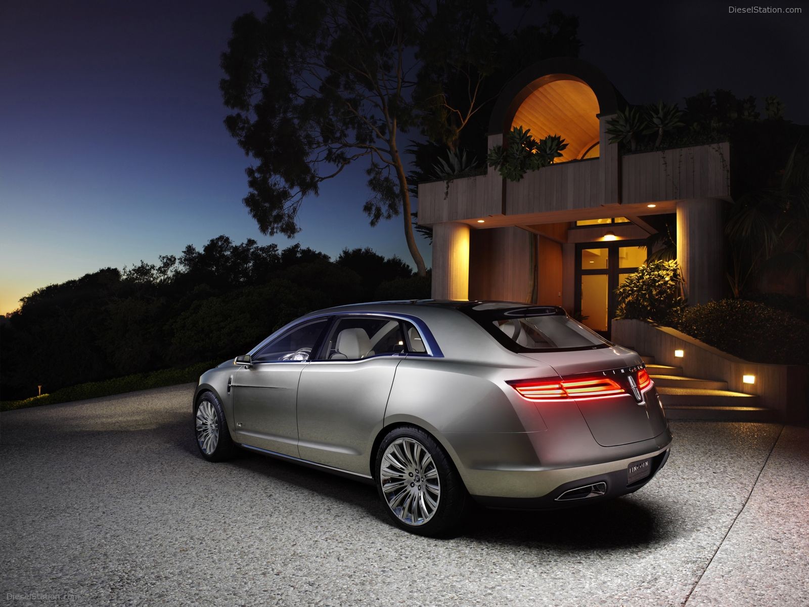 Lincoln MKT Concept Pictures