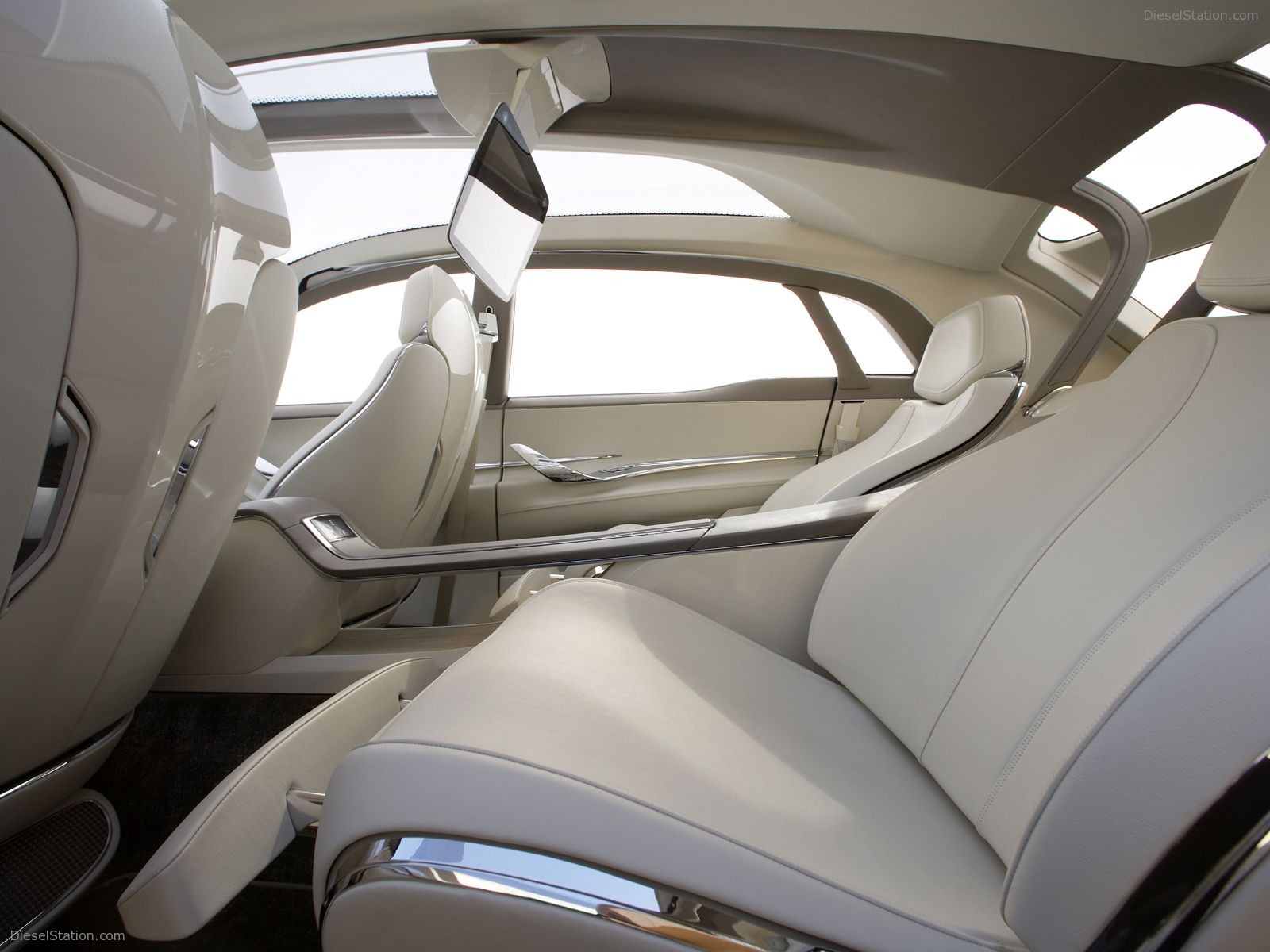 Lincoln MKT Concept Pictures