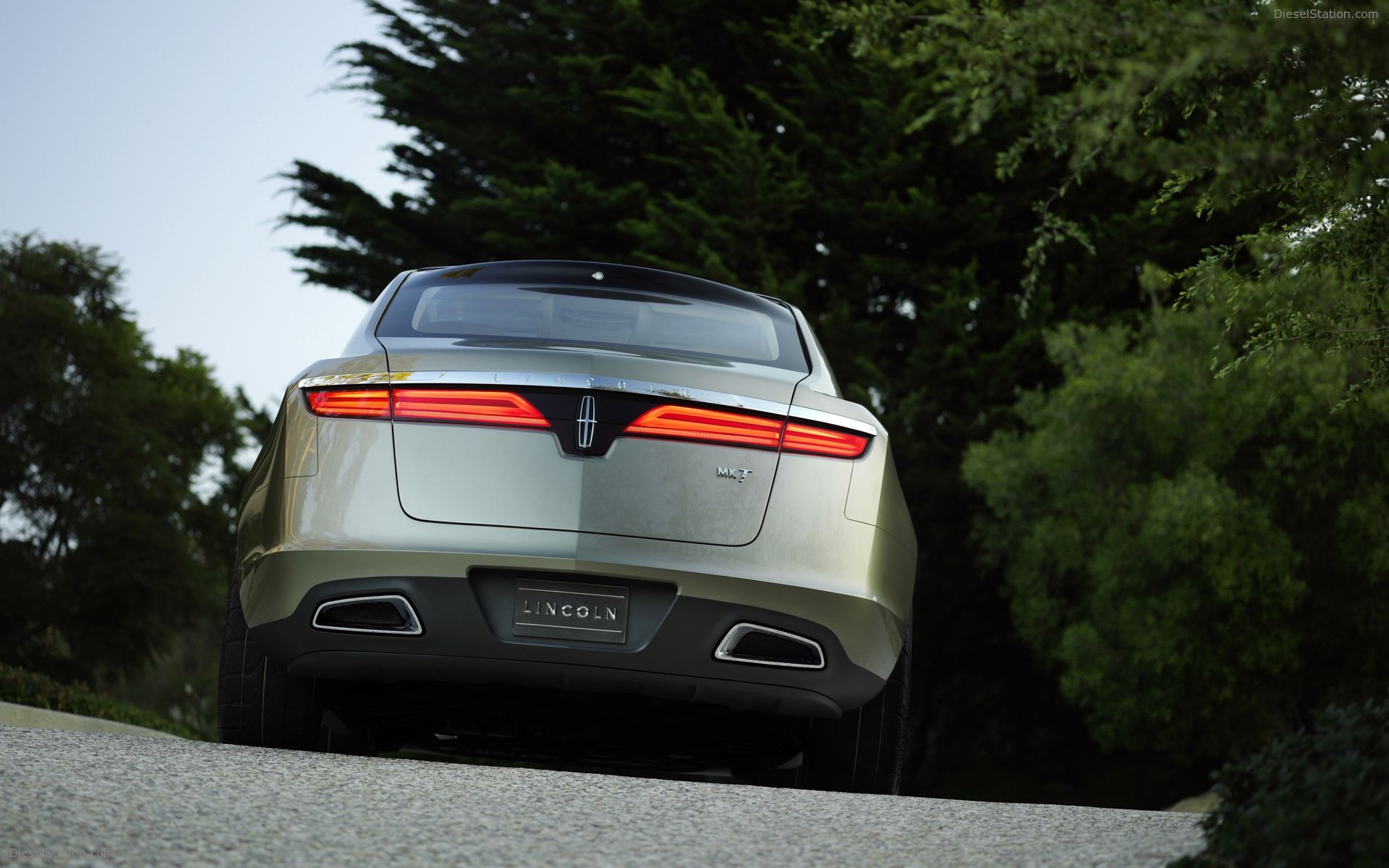 Lincoln MKT Concept Pictures