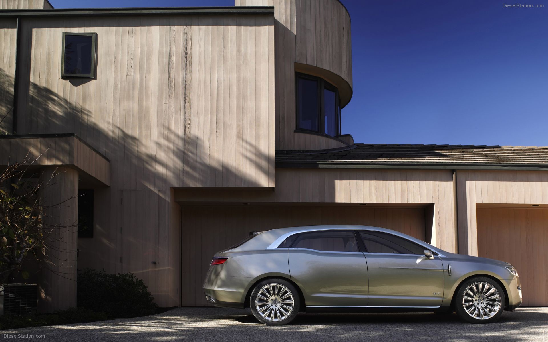 Lincoln MKT Concept Pictures