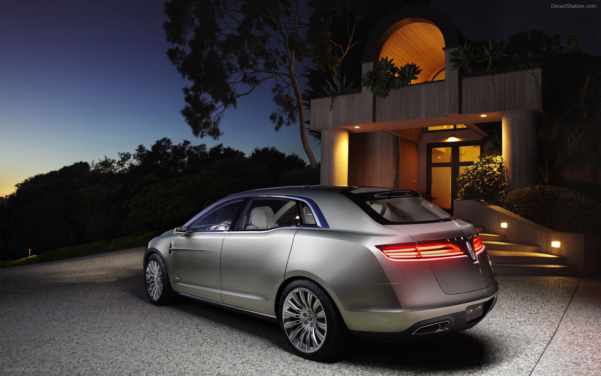 Lincoln MKT Concept Pictures