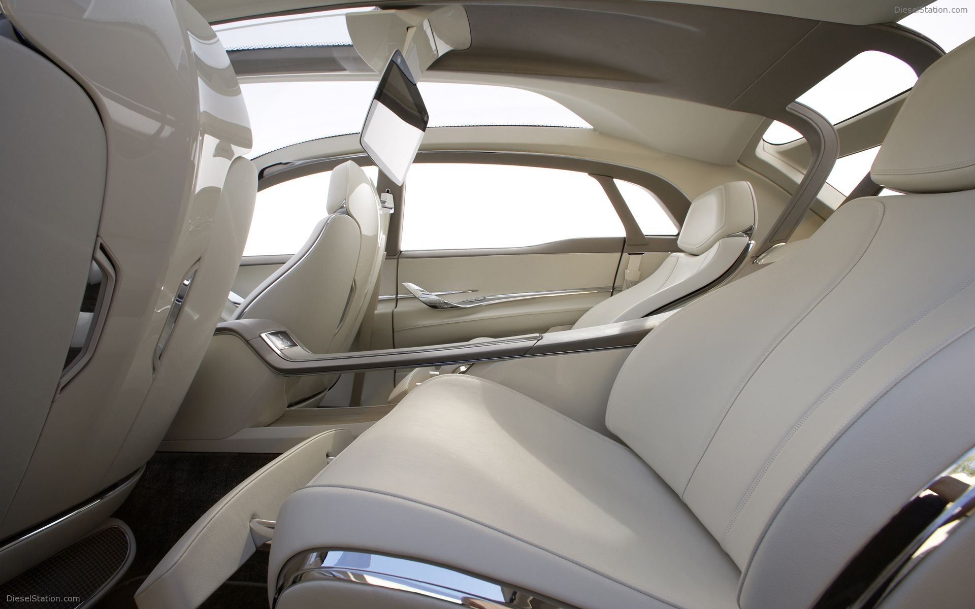 Lincoln MKT Concept Pictures