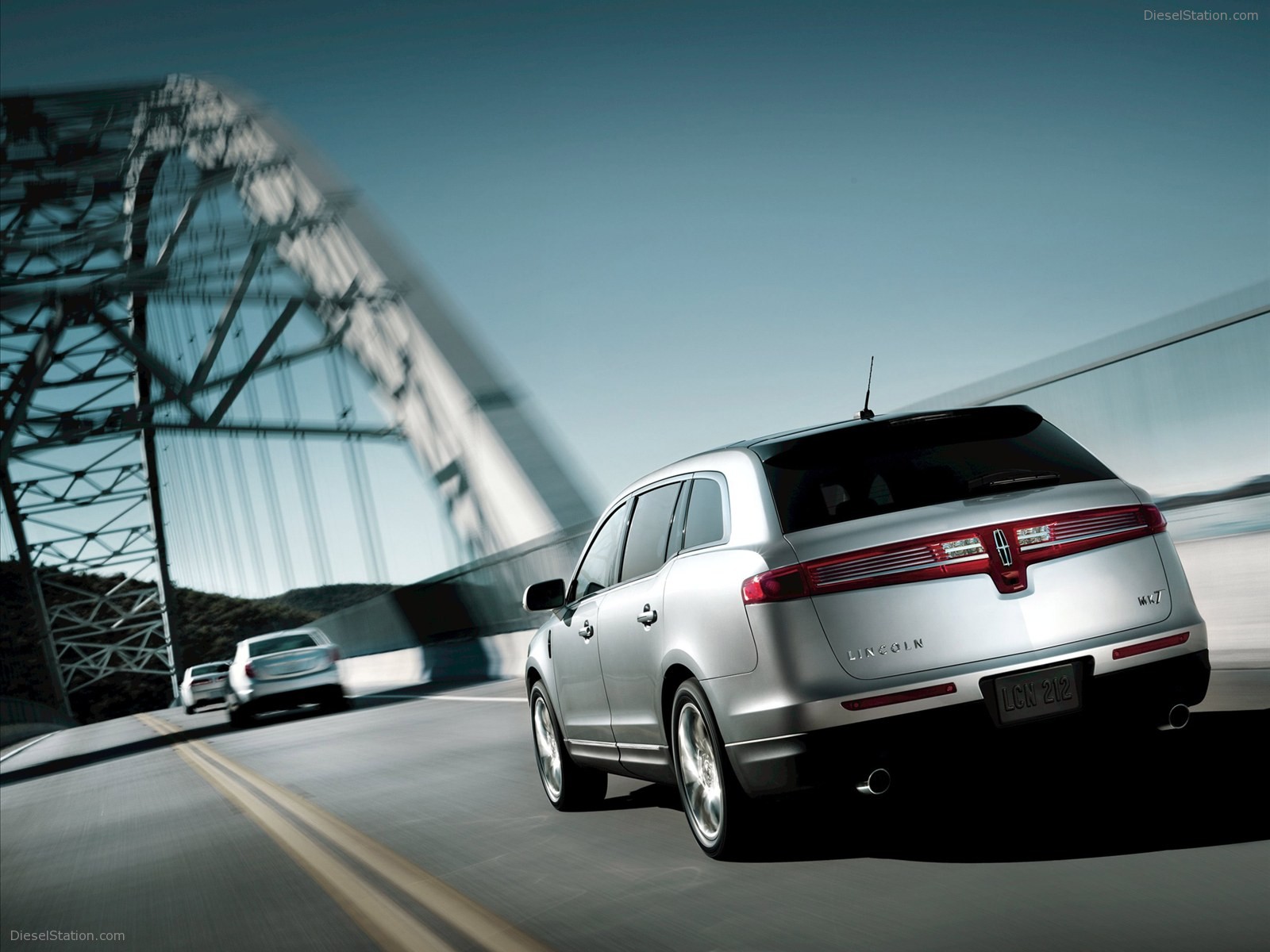 Lincoln MKT Town Car 2011